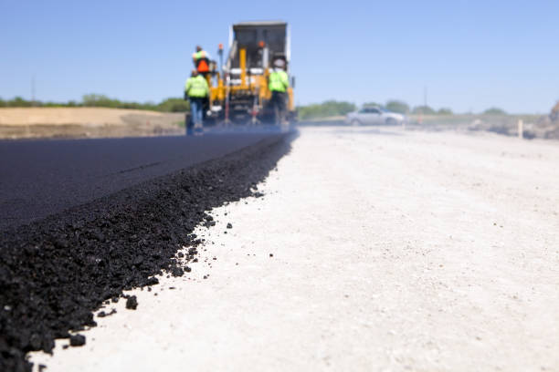 Best Residential Driveway Paving in Louisburg, KS